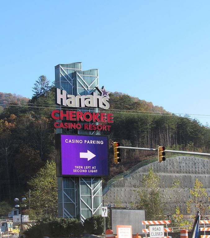 Foto 4 von 47: Cabin with River View located between Cherokee & Bryson City, 5 miles to casino!