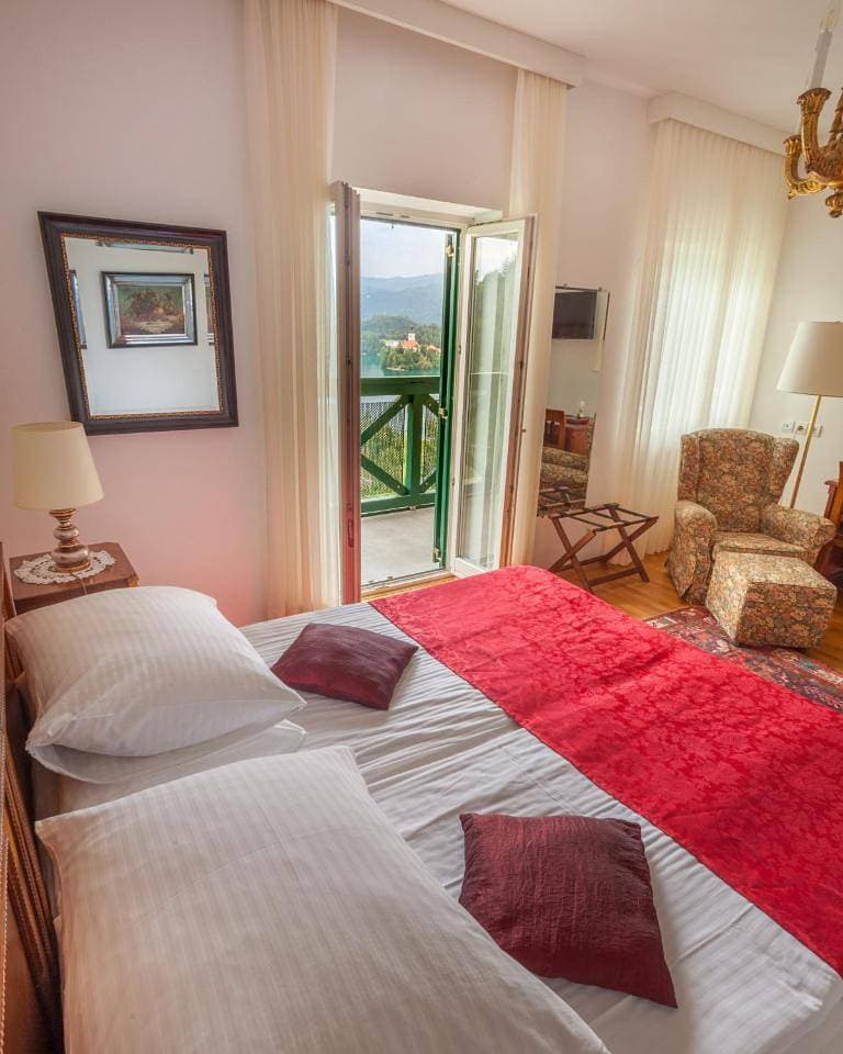 Foto 8 von 21: Deluxe Double or Twin Room with Lake View