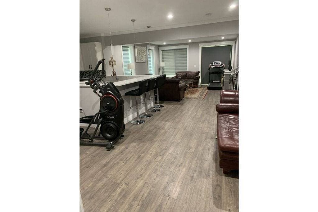Foto 7 von 9: Modern newly private basement apartment