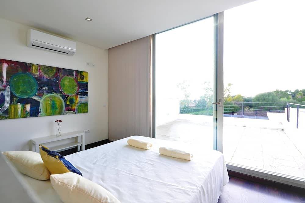 Foto 8 von 30: Moderne Villa in der Nähe von Golf und mit privatem Pool - Last minute offer Juni und Juli - Kostenloses WLAN