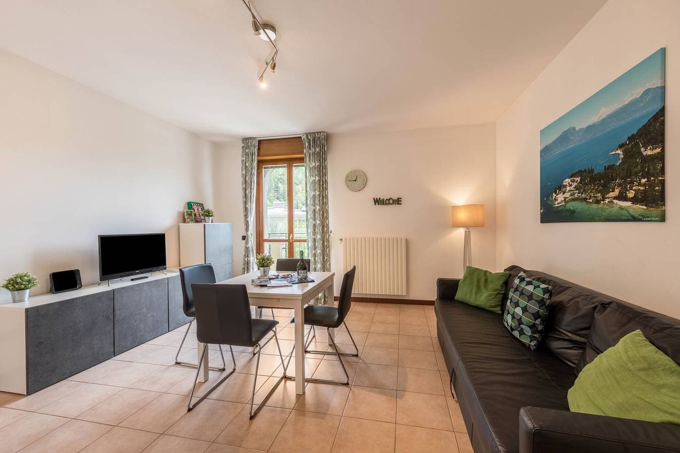Foto 8 von 23: Ferienwohnung 'Villa Bornico Marisa' mit Seeblick, WLAN und Klimaanlage