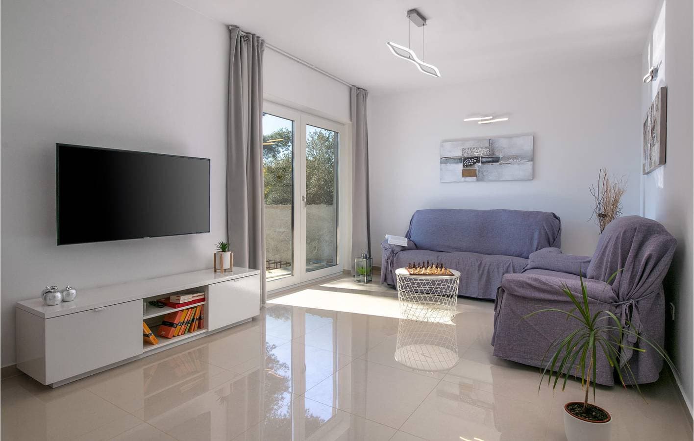 Foto 6 von 45: Gemütliche 2-Zimmer-Wohnung mit Terrasse, in der Nähe des Strandes Bijeca