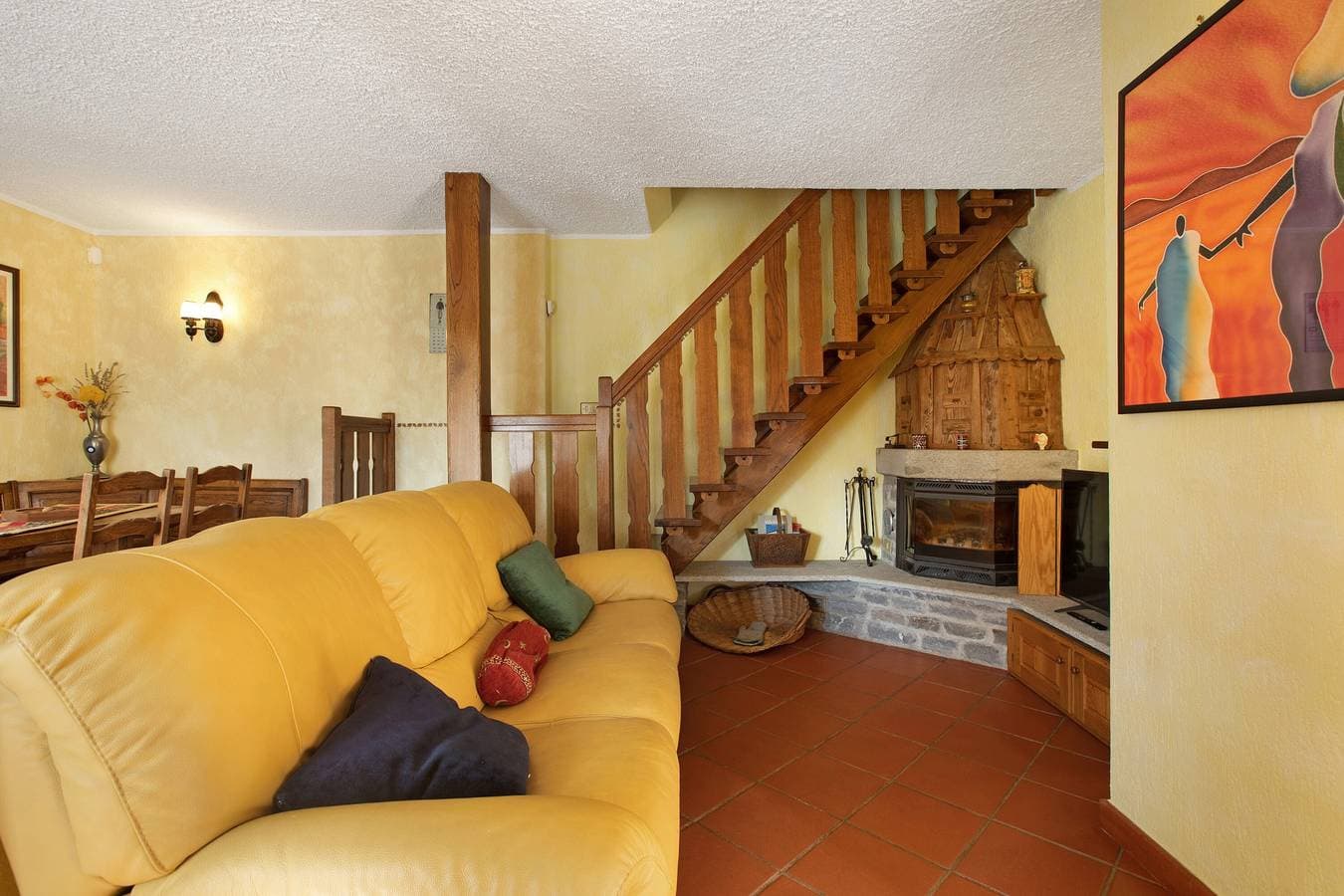 Foto 4 von 32: Ferienwohnung 'Casa Mauro Con Vista Su Aosta' mit Bergblick, privater Terrasse