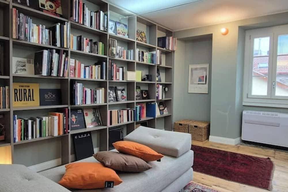 Foto 8 von 15: Loft Library by Lago Maggiore Rentals