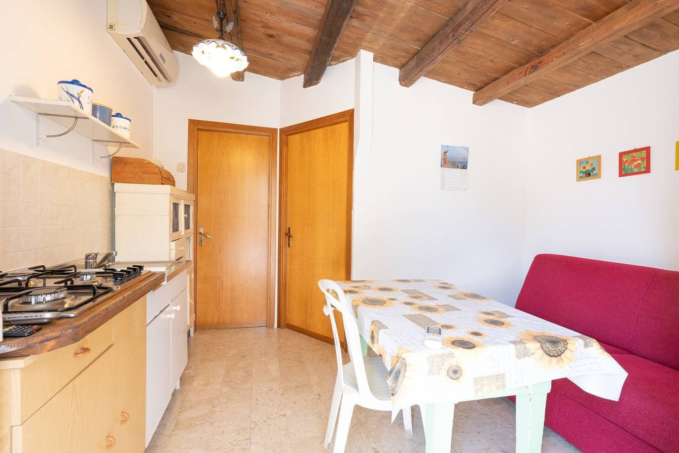 Foto 3 von 21: Ferienhaus „Villetta Nzina“ mit privatem Garten in Castellammare del Golfo