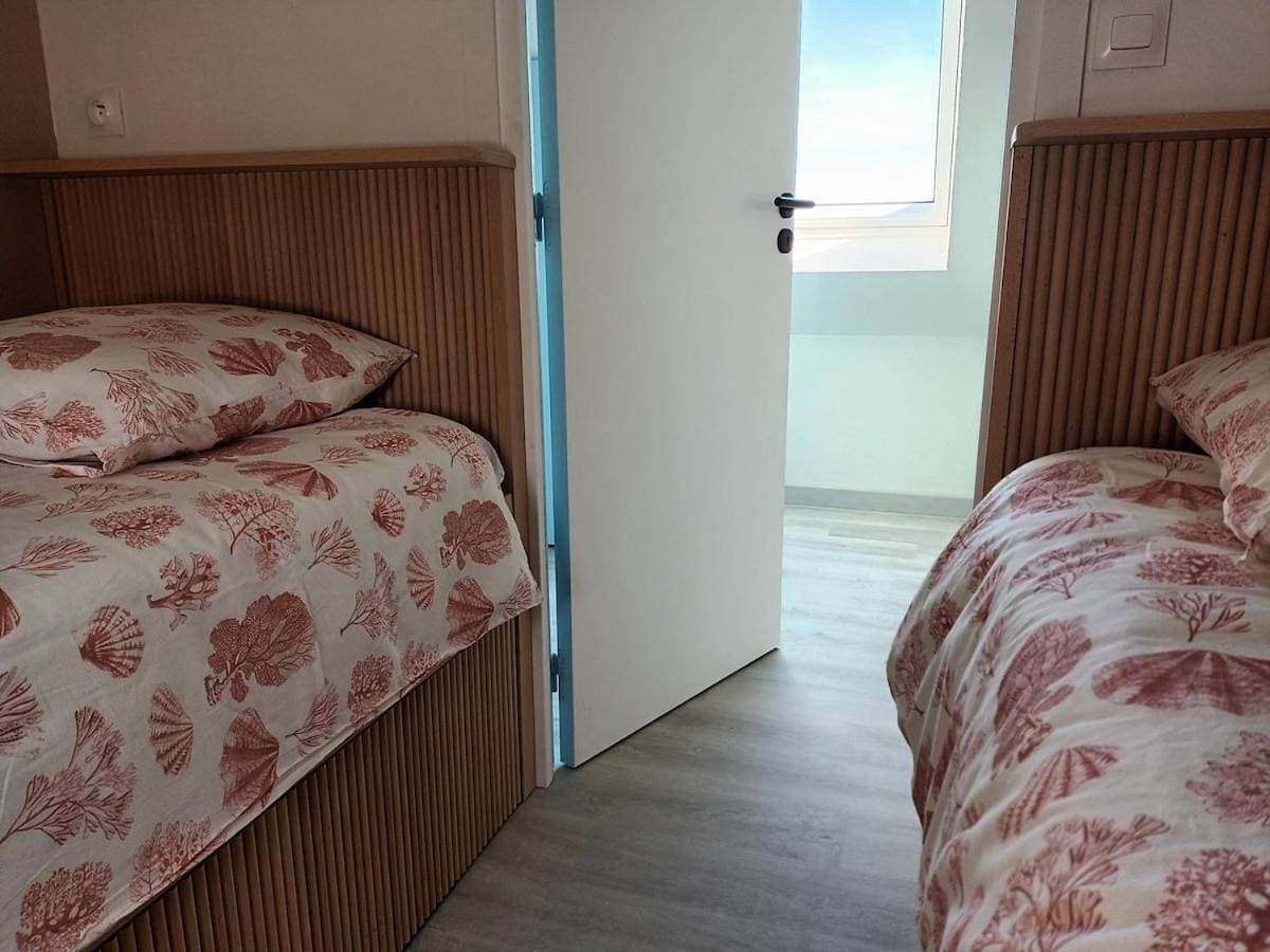 Foto 9 von 18: Three-Bedroom Apartment with Sea View