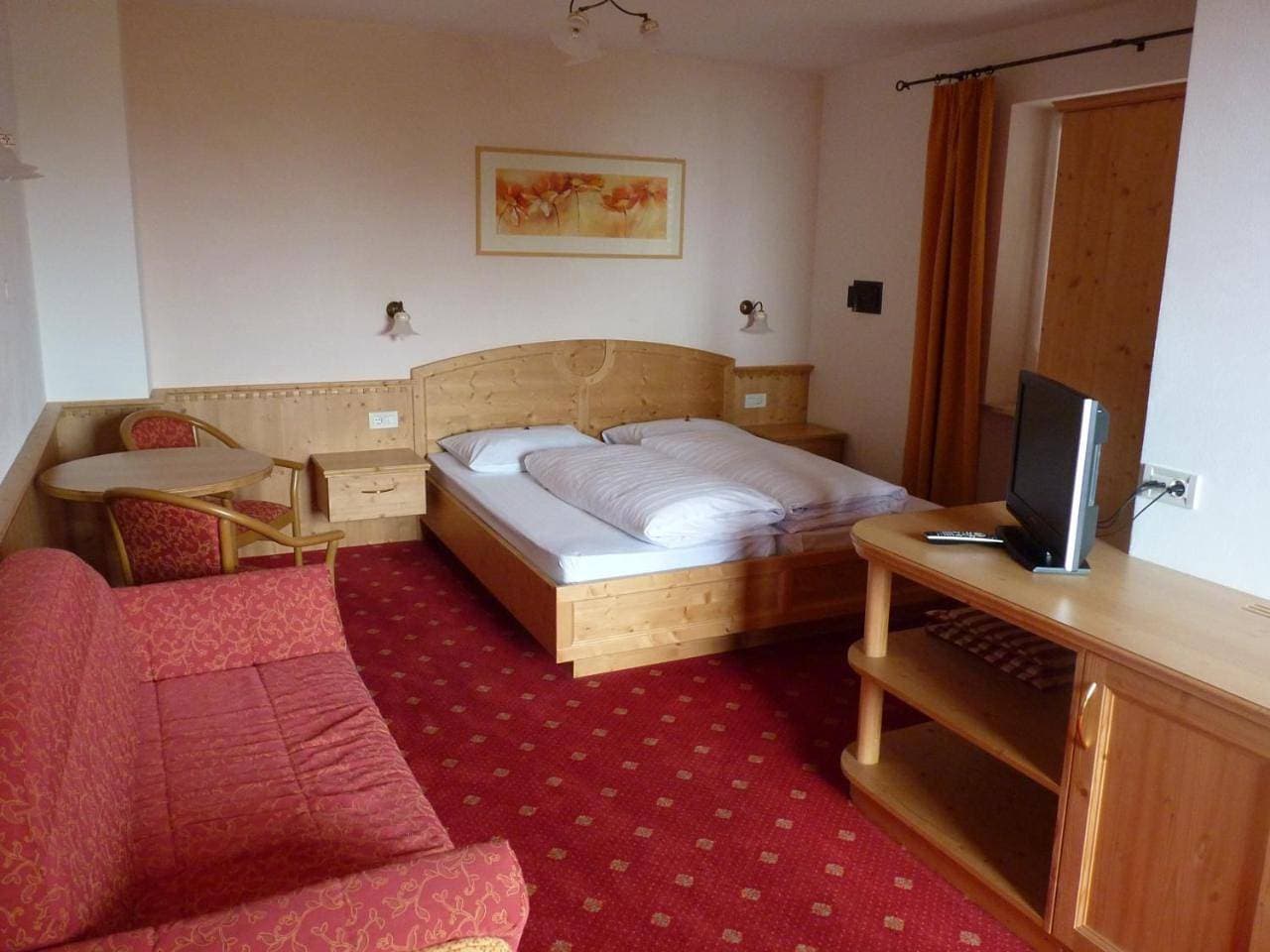 Foto 10 von 13: Double Room with Balcony