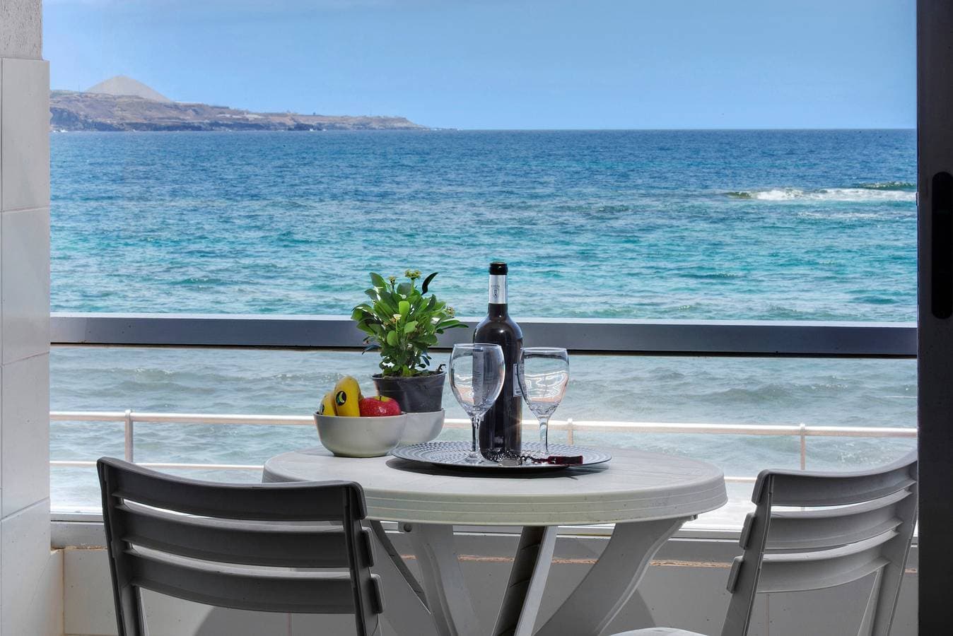 Foto 2 von 18: Ferienwohnung 'en la Playa' mit Meerblick, Balkon und WLAN