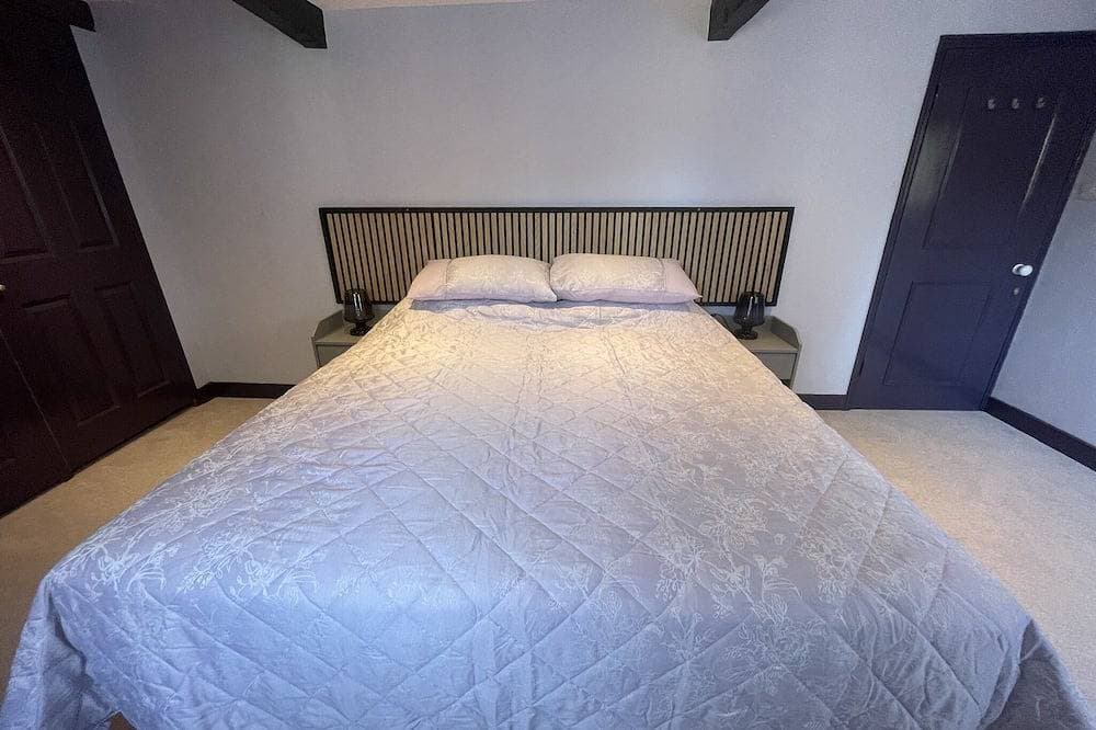 Foto 7 von 24: Two Bedroom apartment with stunning Cathedral Views