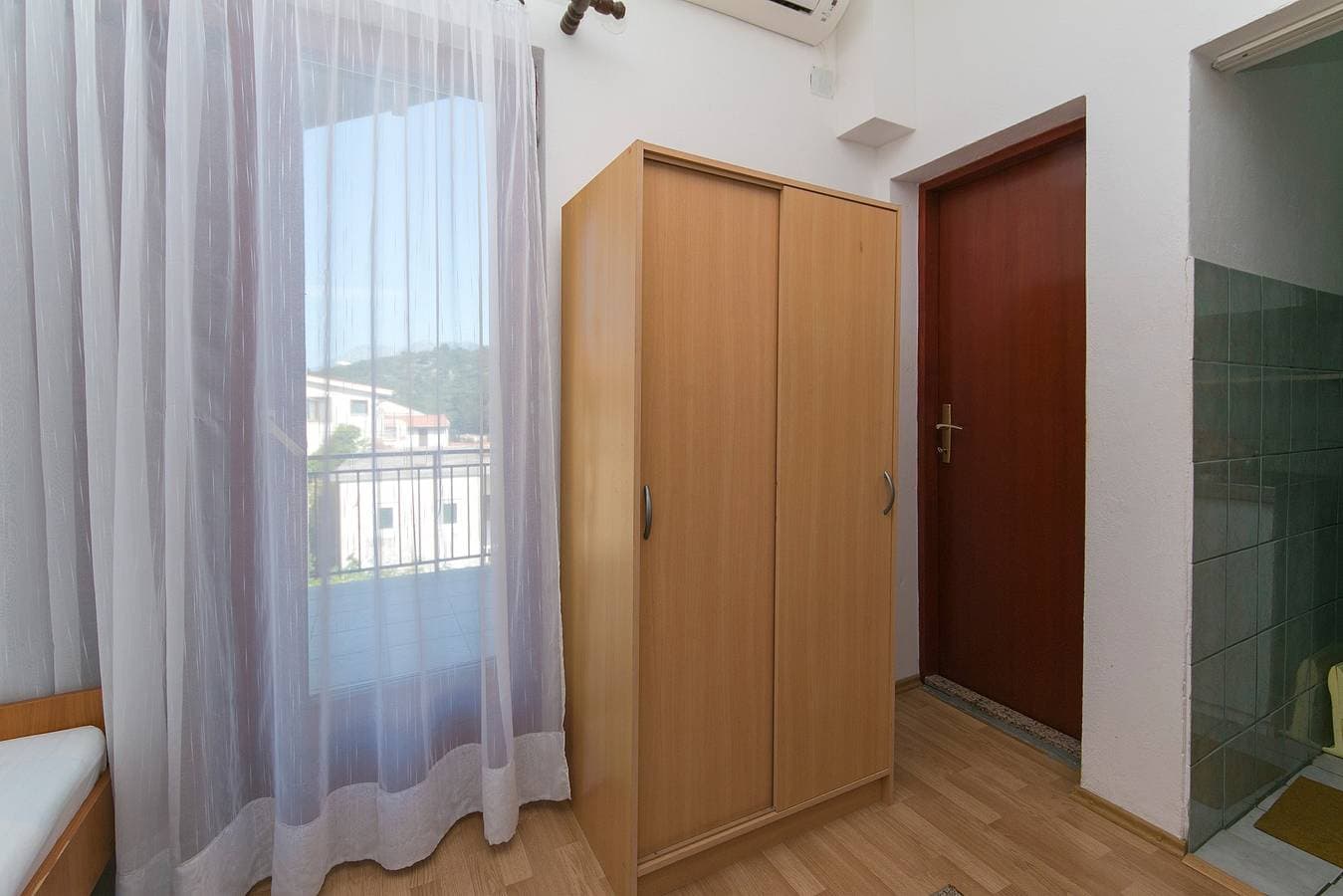 Foto 9 von 12: Studio Appartement mit Terrasse und Meerblick Podaca, Makarska -d