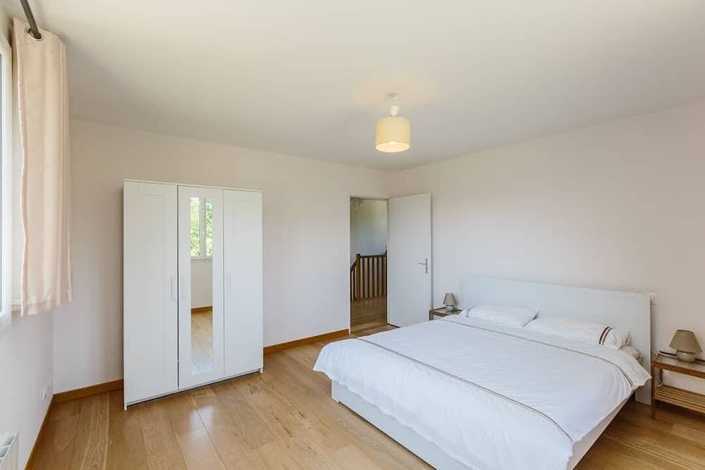 Foto 6 von 23: Modernes geräumiges Haus mit 5 Schlafzimmern im Herzen des schönen grünen Küstendorfes