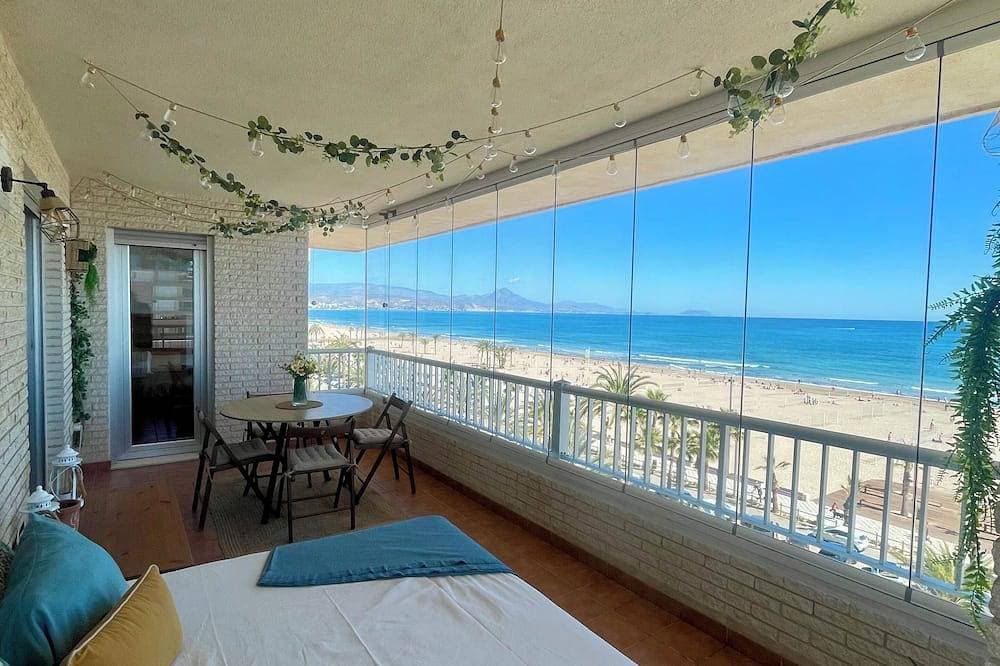 Apartment with spectacular views in 1st line of the beach of san juan 1