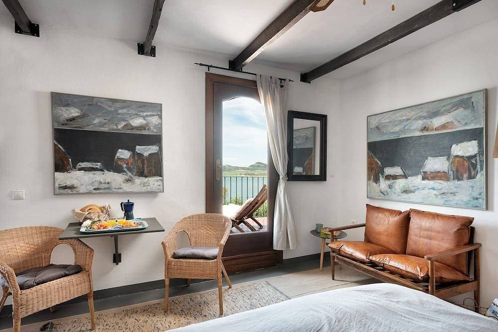 Foto 5 von 30: Renoviertes Ferienwohnungen mit grosser Terrasse und panoramischer Seeblick