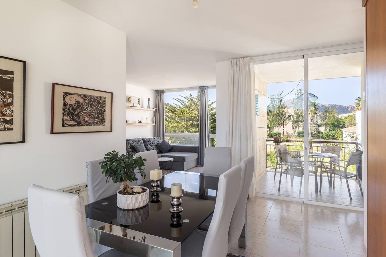 Foto 10 von 29: Ferienwohnung Llenaire cerca playa mit Bergblick, Gemeinschaftspool und WLAN
