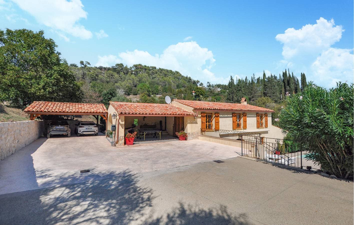 Luxuriöse Wohnung mit Pool, Parkplatz und AC | La Colle-sur-Loup 1