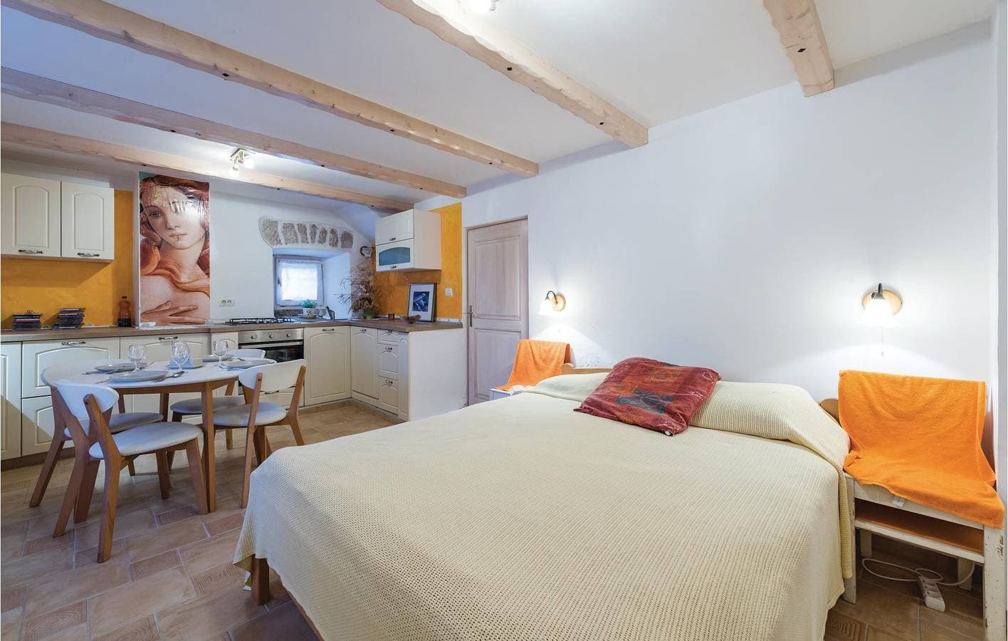 Foto 13 von 33: Charmante 2-Zimmer-Wohnung mit Pool, in der Nähe des Stadtzentrums