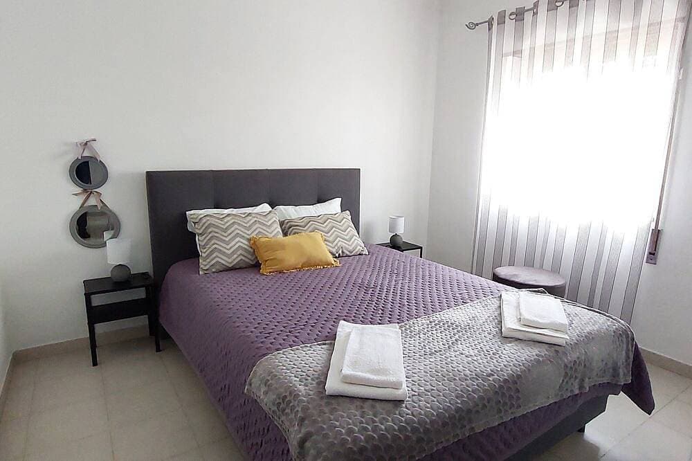 Foto 4 von 28: Apartamento Delfino T2 1