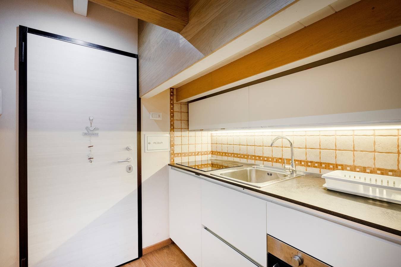Foto 9 von 21: Apartment 'Rosato 31-loft Meerblick' mit Meerblick, WLAN und Klimaanlage