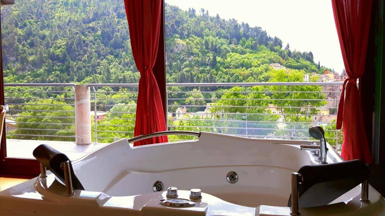 Foto 12 von 48: Suite with Mountain View