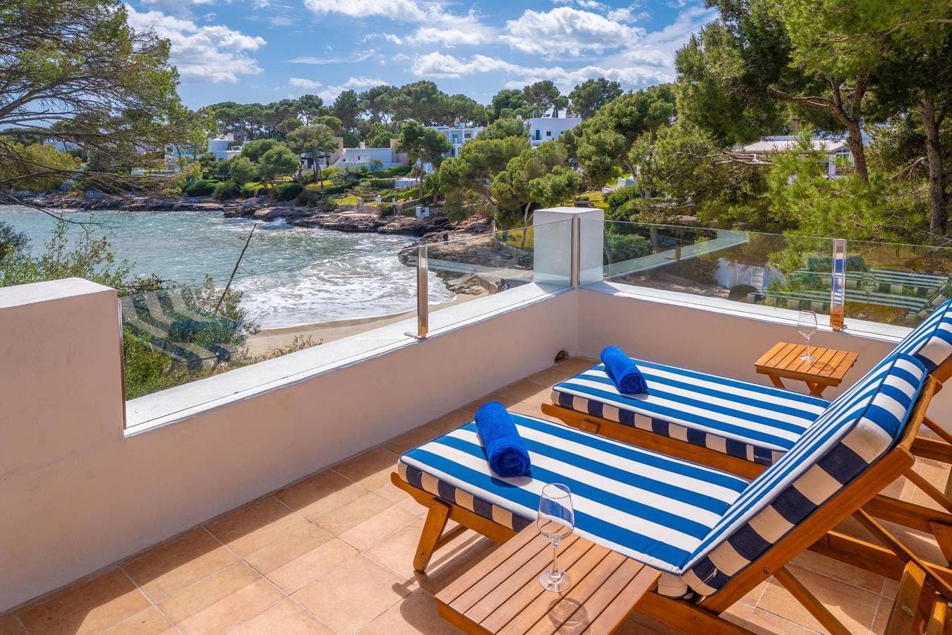 Foto 2 von 54: Cala Dor 14 - Ferienhaus mit Meerblick in Cala D'Or. WiFi gratis