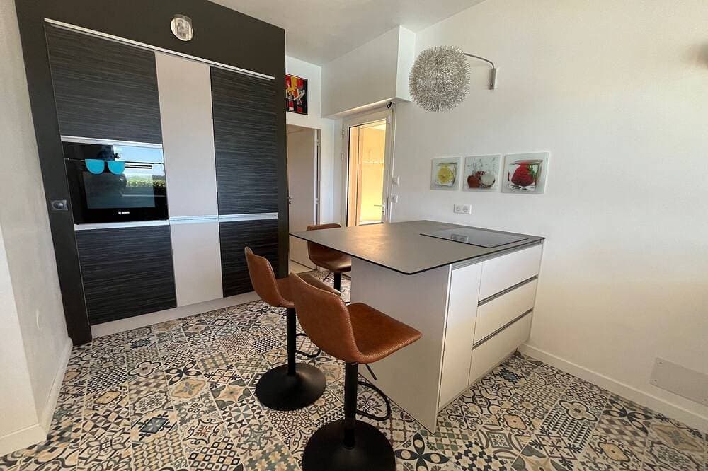 Foto 13 von 30: Design-Villa in der Nähe von Cannes. Panoramablick auf das Meer .. sehr ruhig