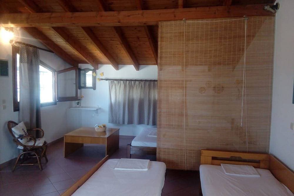 Foto 5 von 30: Evis Dachboden in Agios Gordios