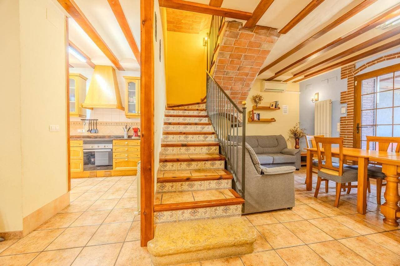 Foto 5 von 31: Six-Bedroom House