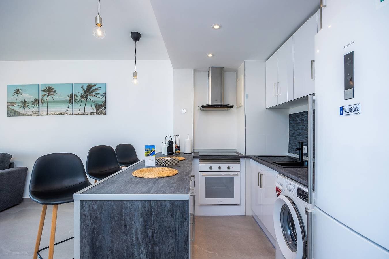 Foto 11 von 37: Ferienwohnung 'First Line Cosy' mit Meerblick, WLAN und Klimaanlage