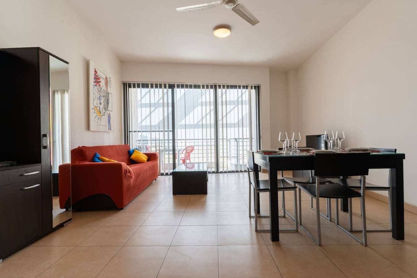 Foto 3 von 33: The King at Roulette | Modern Apartment, Paceville