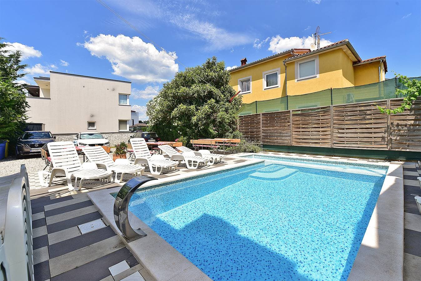 Foto 6 von 42: Ferienwohnung für 4 Personen mit Pool