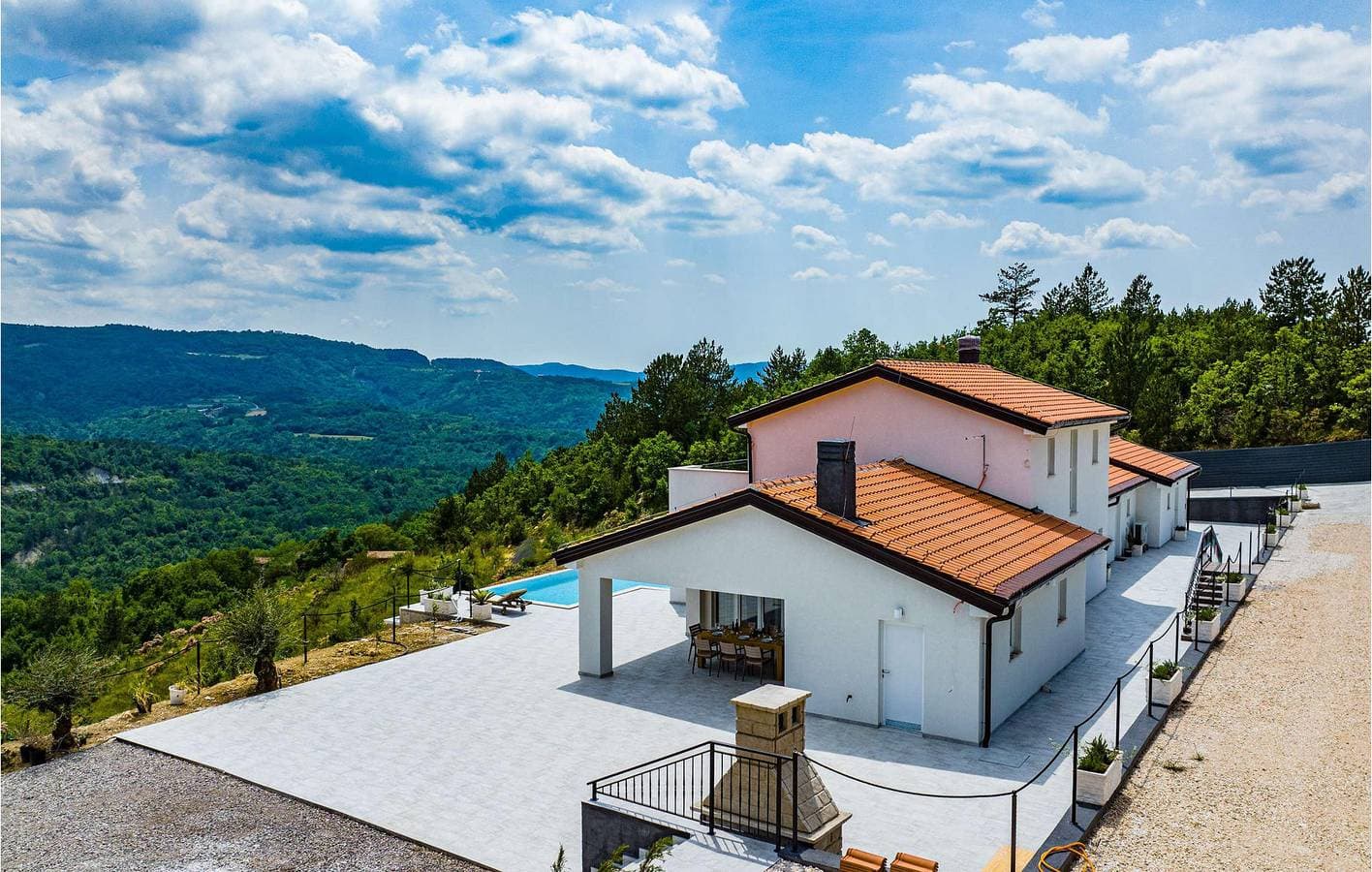 Foto 3 von 36: Gemütliche 29 m² große Wohnung mit Pool, Parkplatz, WLAN und Klimaanlage