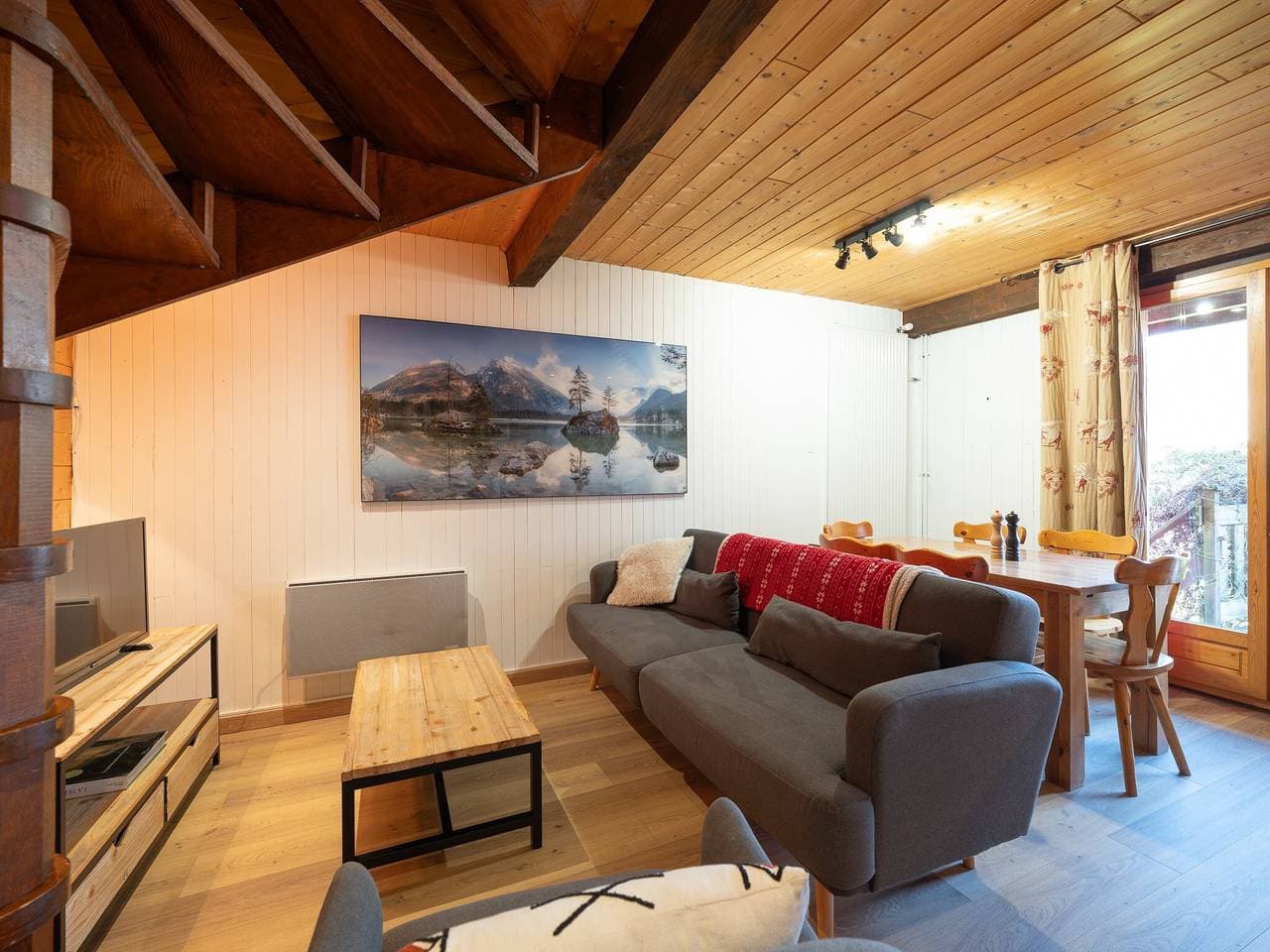 Foto 6 von 19: Chalet 'Les Grands Champs Sud' mit Bergblick, privater Terrasse und Wi-Fi