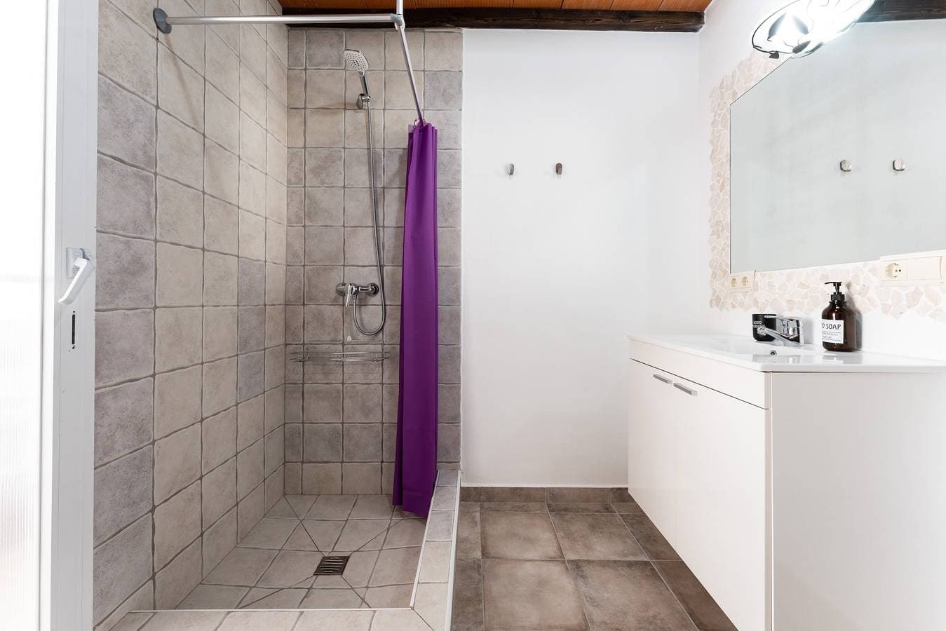 Foto 12 von 25: Ferienwohnung 'Apartamento Timón' mit Meerblick, Wi-Fi und Klimaanlage