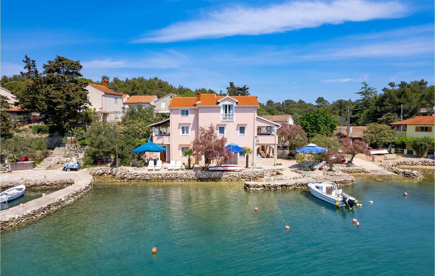 Foto 4 von 29: Gemütliche Ferienwohnung, 600 m vom Campingplatz Baldarin Beach entfernt, mit Terrasse und Parkplatz