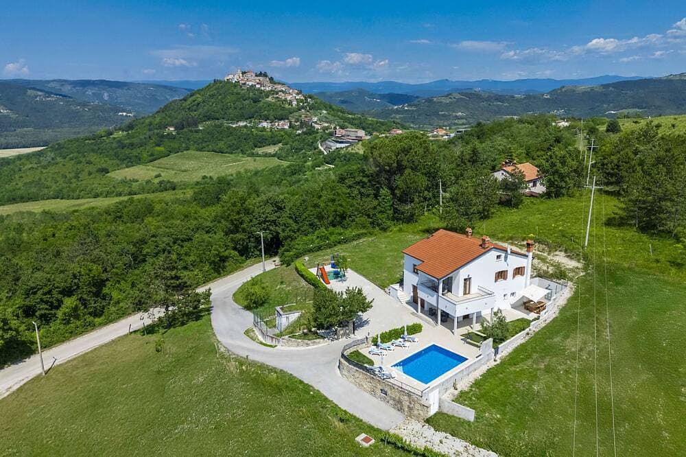 Montebello 1
