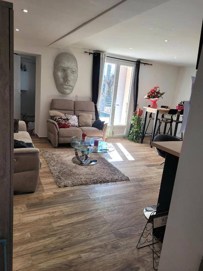 Foto 3 von 22: Three-Bedroom Apartment