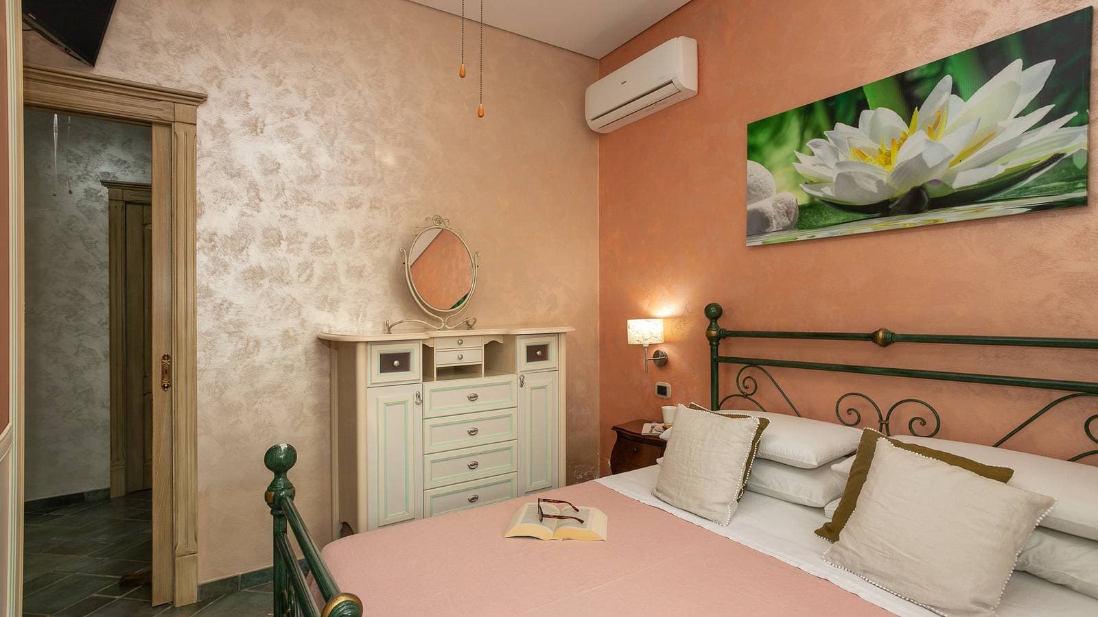 Foto 13 von 38: Villa für 6 Personen mit Whirlpool