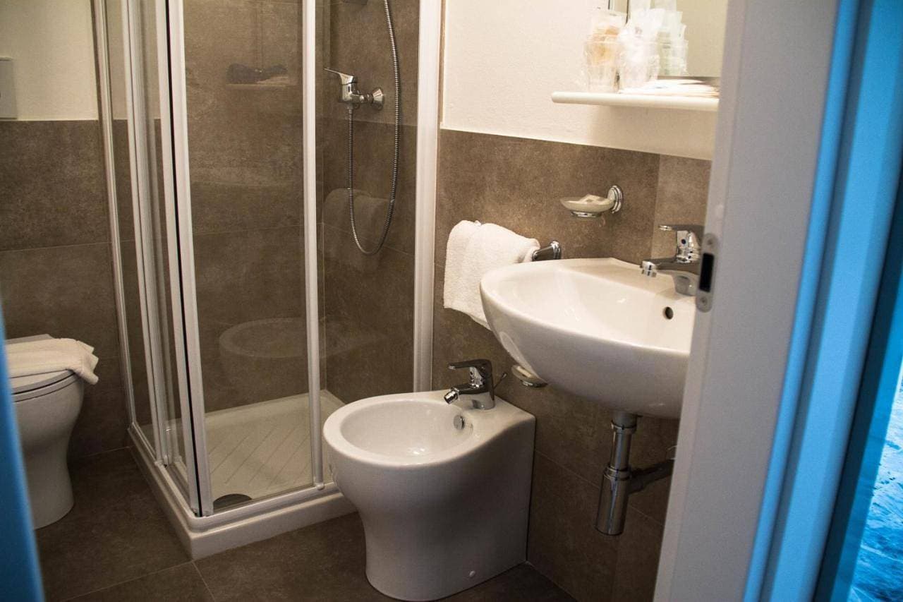Foto 13 von 14: Standard Double or Twin Room