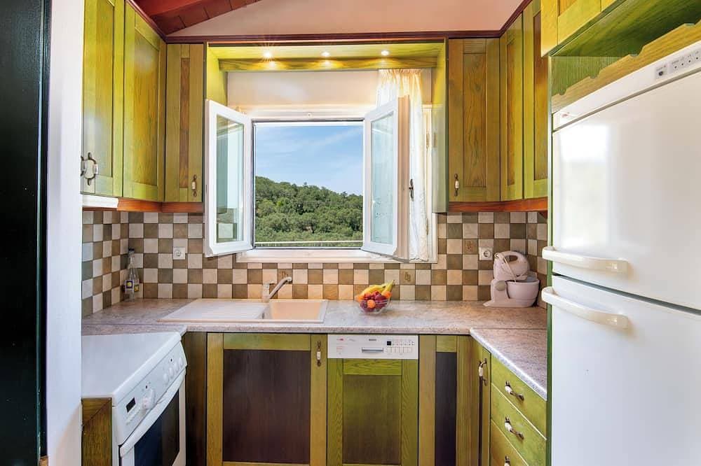Foto 6 von 12: Green studio in delightful Katsimatika with AC