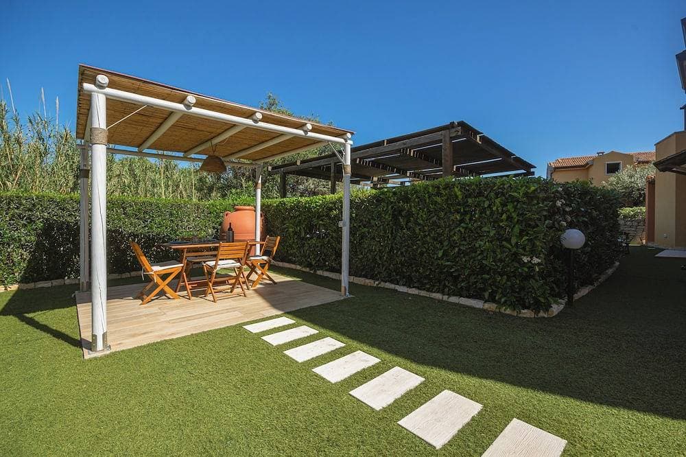 Ferienhaus mit Garten wenige Kilometer entfernt. von Pula 1