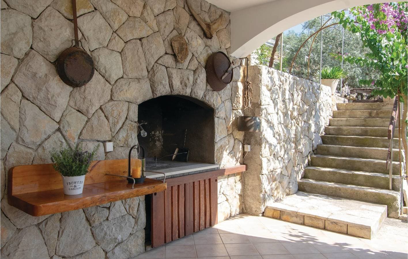Foto 7 von 30: Gemütliche Ferienwohnung mit Terrasse, WLAN und 1,5 km zum Strand