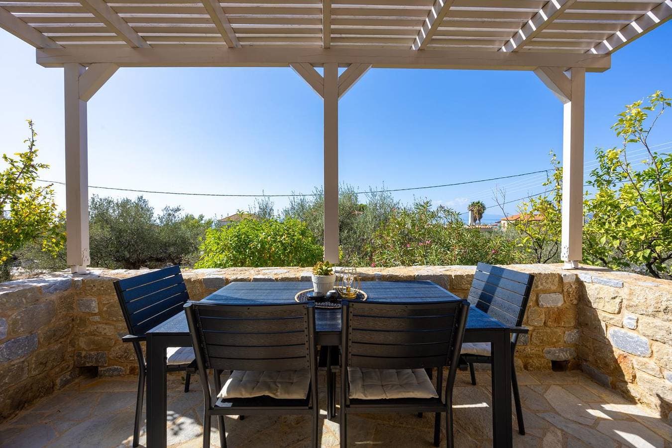 Foto 8 von 38: Villa für 7 Personen mit Balkon