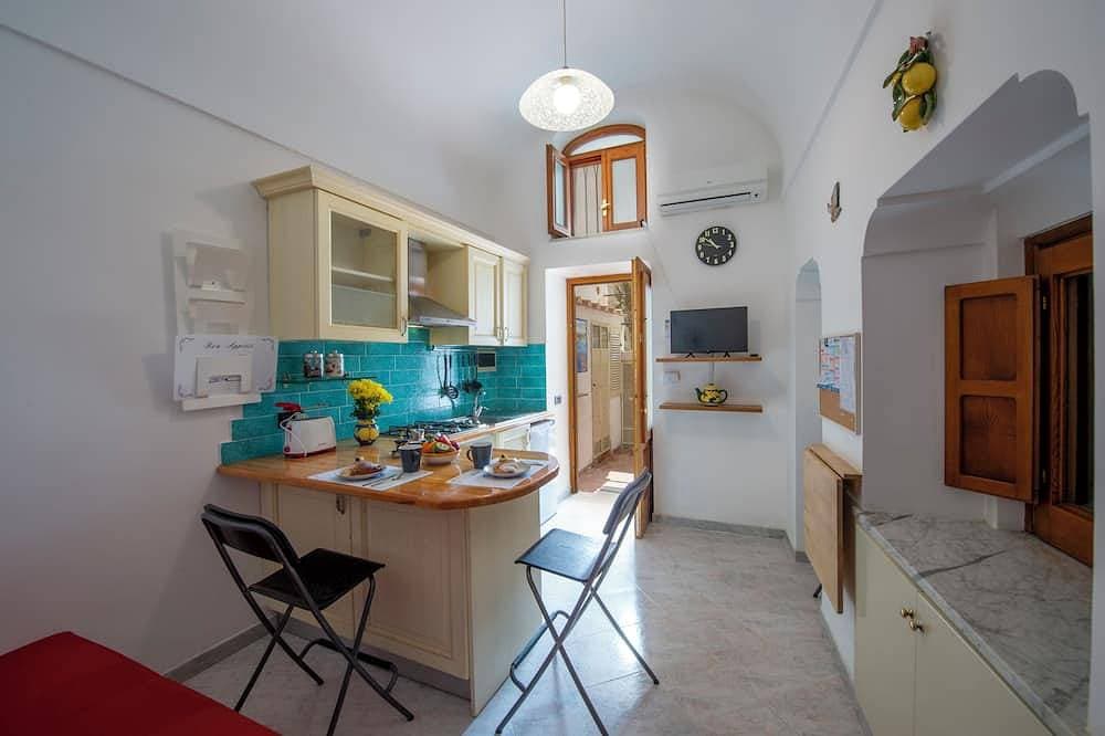 Enjoyable 1-bedroom apartment with AC in charming Minori,cozy apartment no steps 1