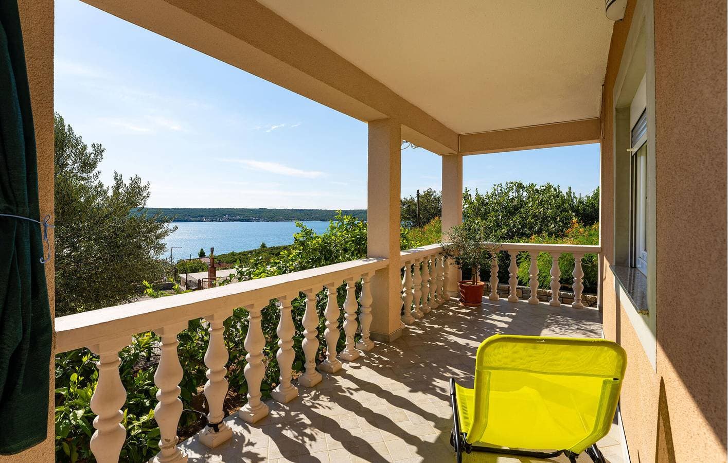 Foto 13 von 38: Gemütliche 70 m² große Ferienwohnung mit Meerblick, Terrasse, WLAN und Küche – 2 km bis zur Küste