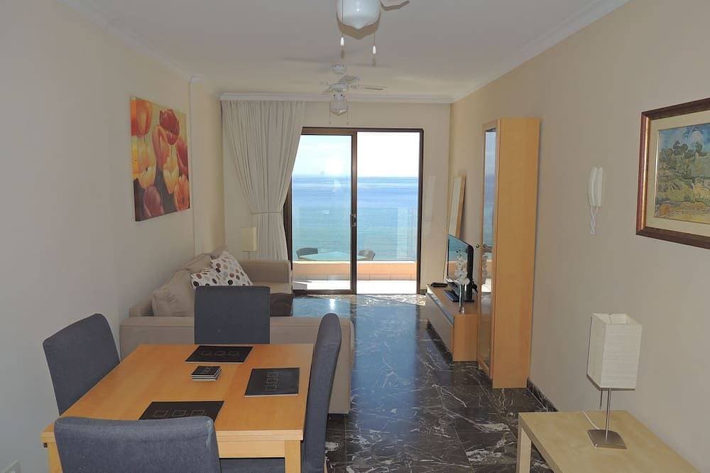 Foto 4 von 30: Spektakuläre sonnige Wohnung mit WIFI, Pool, Panoramablick Cliff & Meerblick.