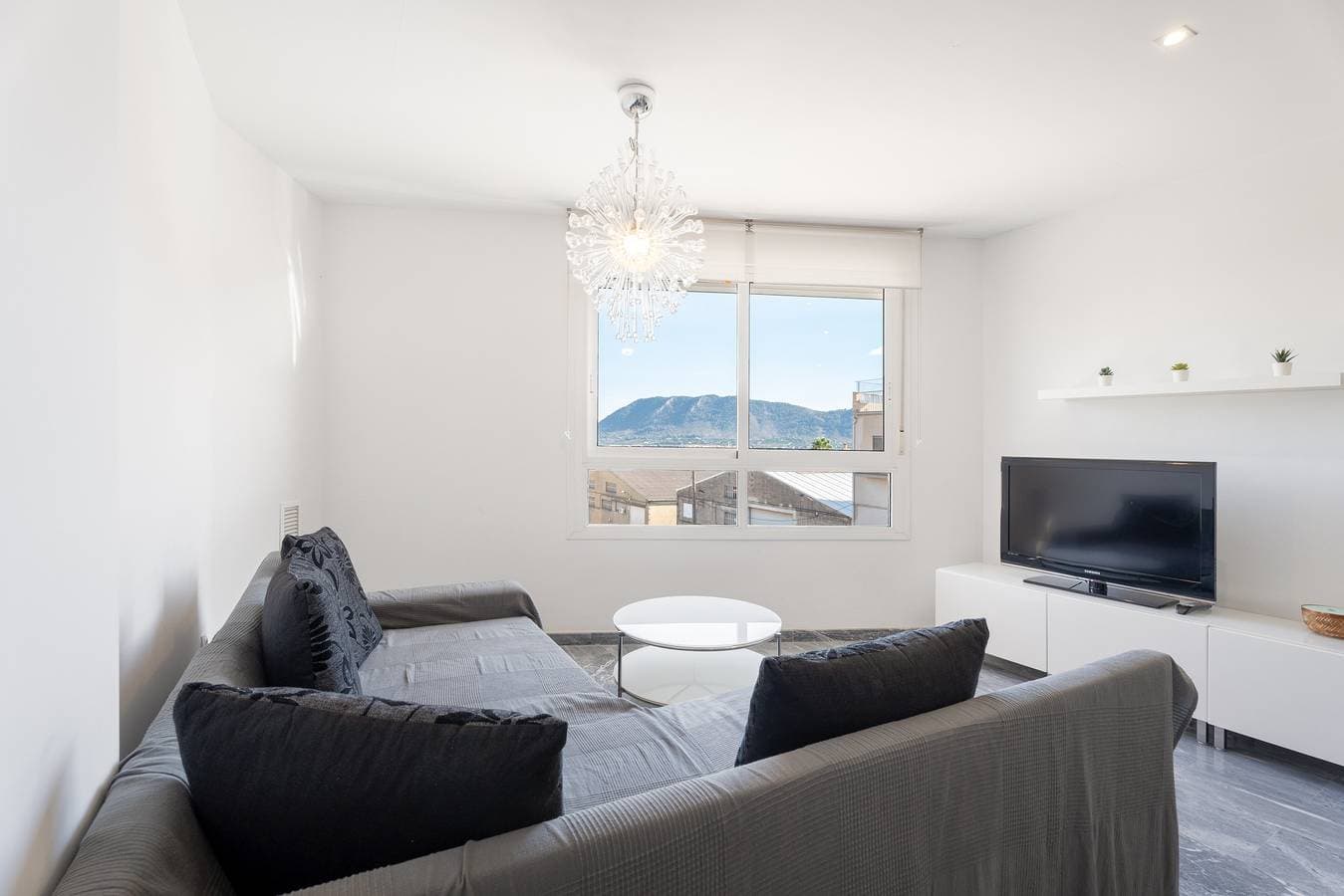 Foto 2 von 32: Ferienwohnung 'Llanera de Ranes' mit Balkon und Klimaanlage