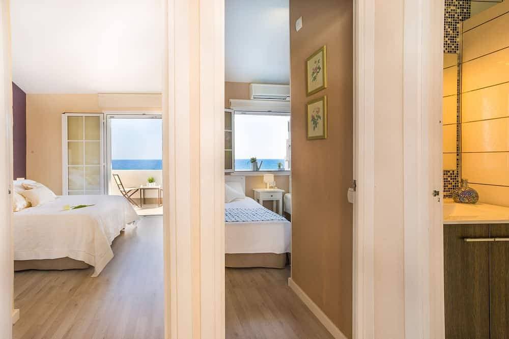 Foto 2 von 24: Haus steil, 30 m Strand, TV, WIFI, Parkplatz und Pool