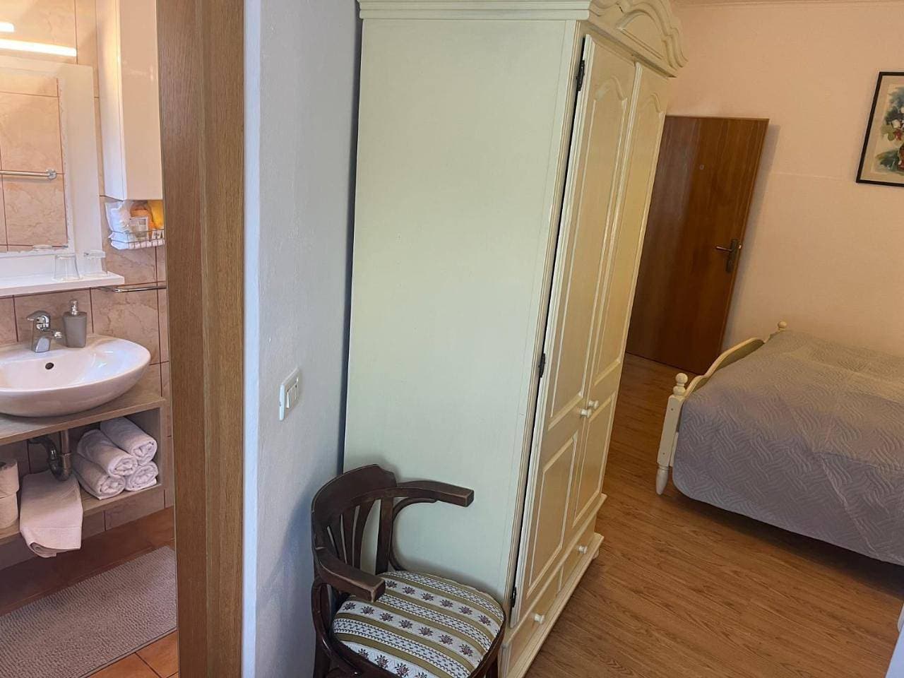 Foto 11 von 13: Double Room with Private Bathroom