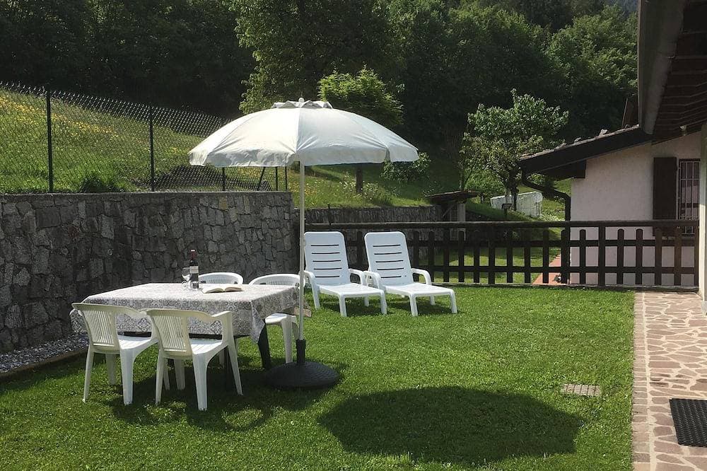 Foto 13 von 30: Casa Carla, bis 4 Personen, ruhige Lage, Garten, Balkon mit Panoramablick