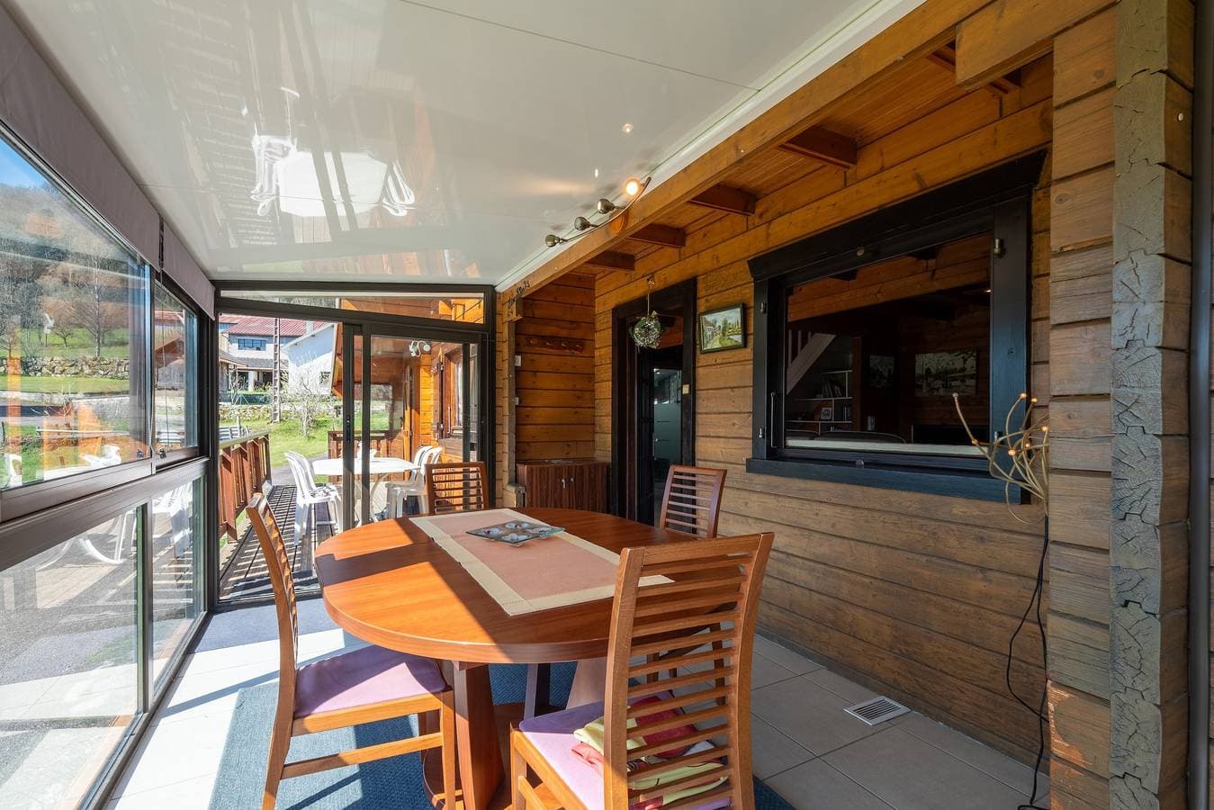 Foto 4 von 22: Chalet „Chez Monique“ mit Bergblick, privater Terrasse und WLAN